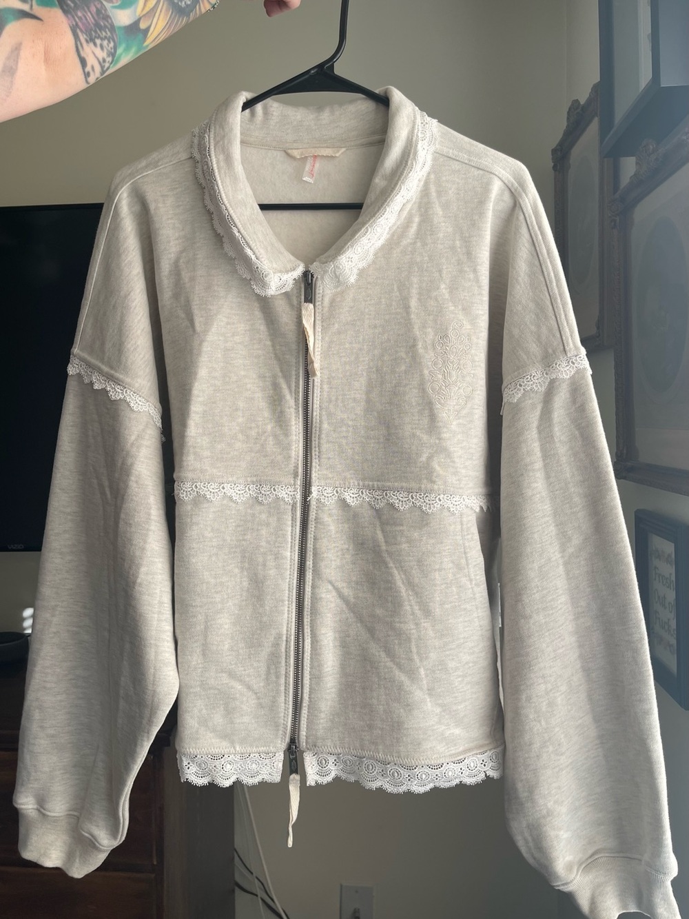 NWT- FP Movement Love All Zip Up - Picture 3 of 4